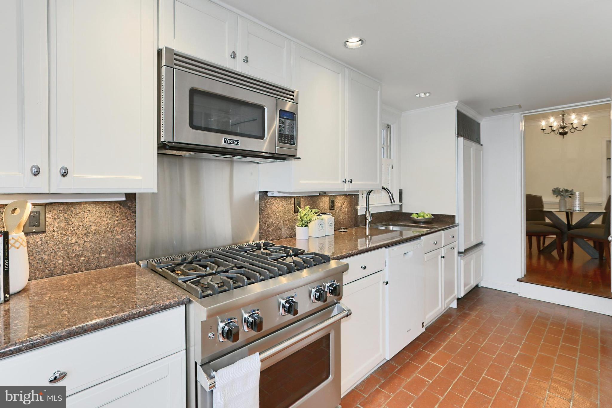 OLD TOWN ALEXANDRIA - Residential Lease