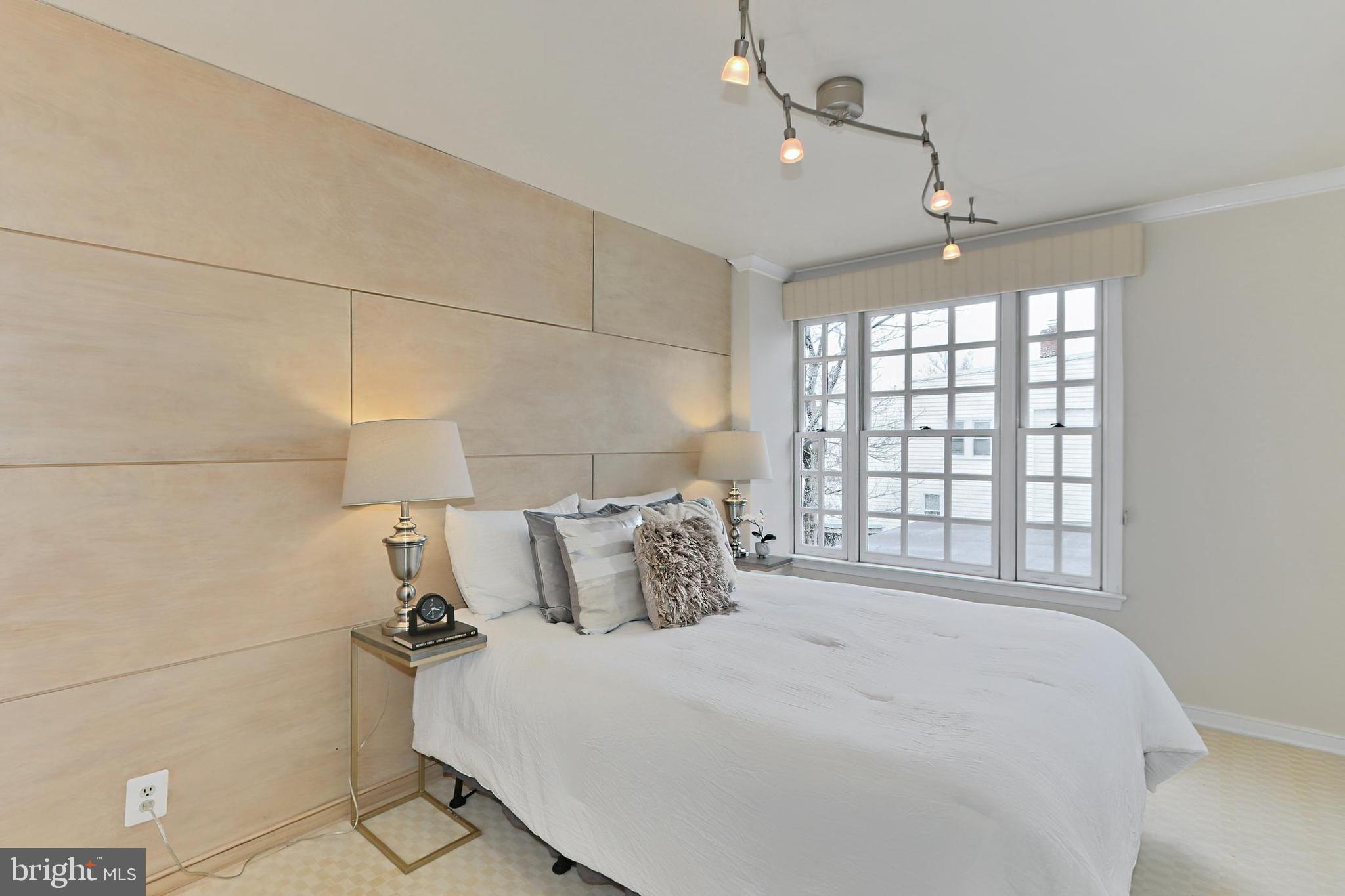 OLD TOWN ALEXANDRIA - Residential Lease