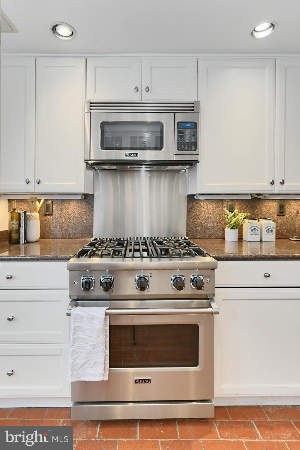 OLD TOWN ALEXANDRIA - Residential Lease