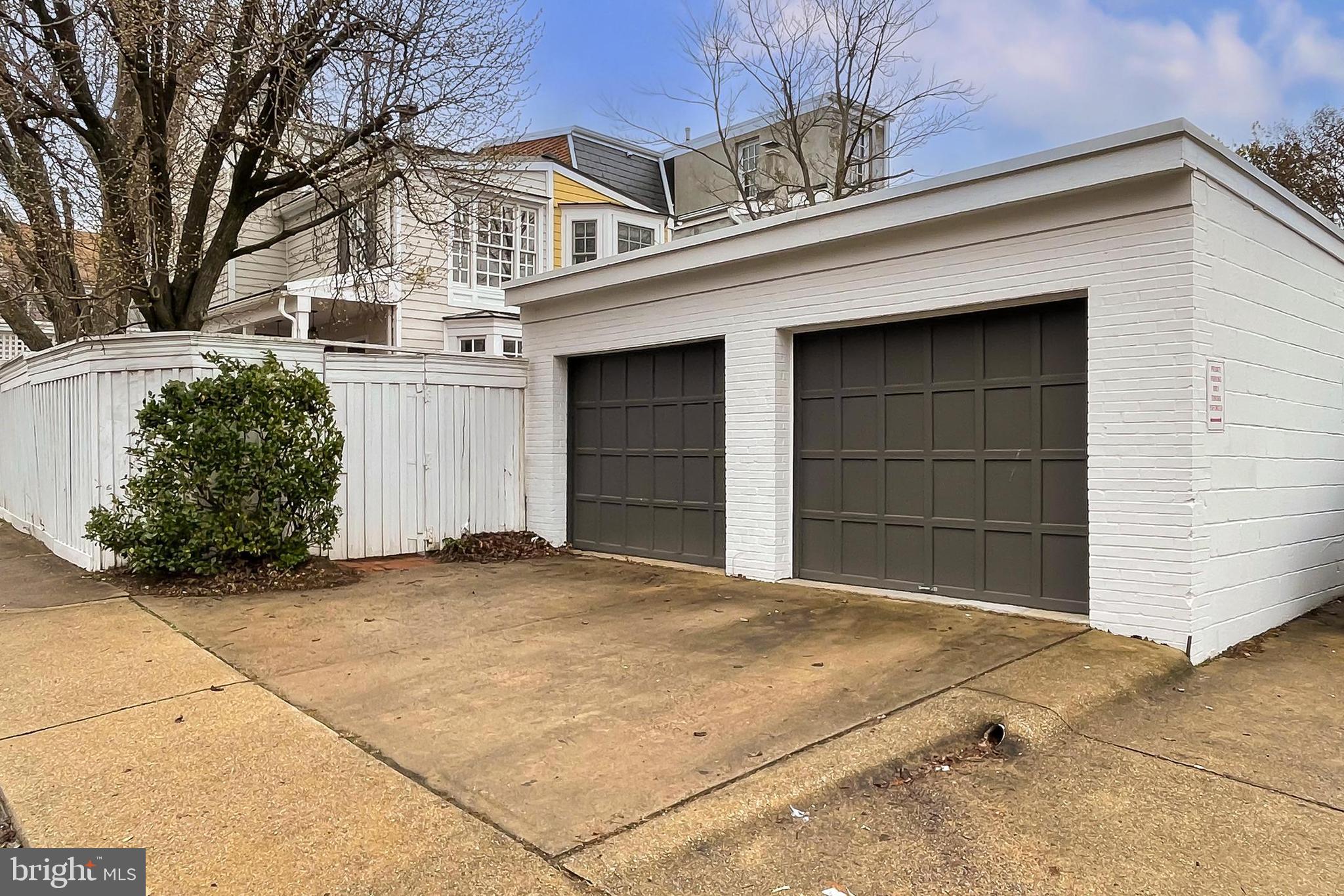 OLD TOWN ALEXANDRIA - Residential Lease