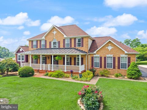 Homes For Sale - 99 Fox Lane<br/> WHITE POST, VA 22663