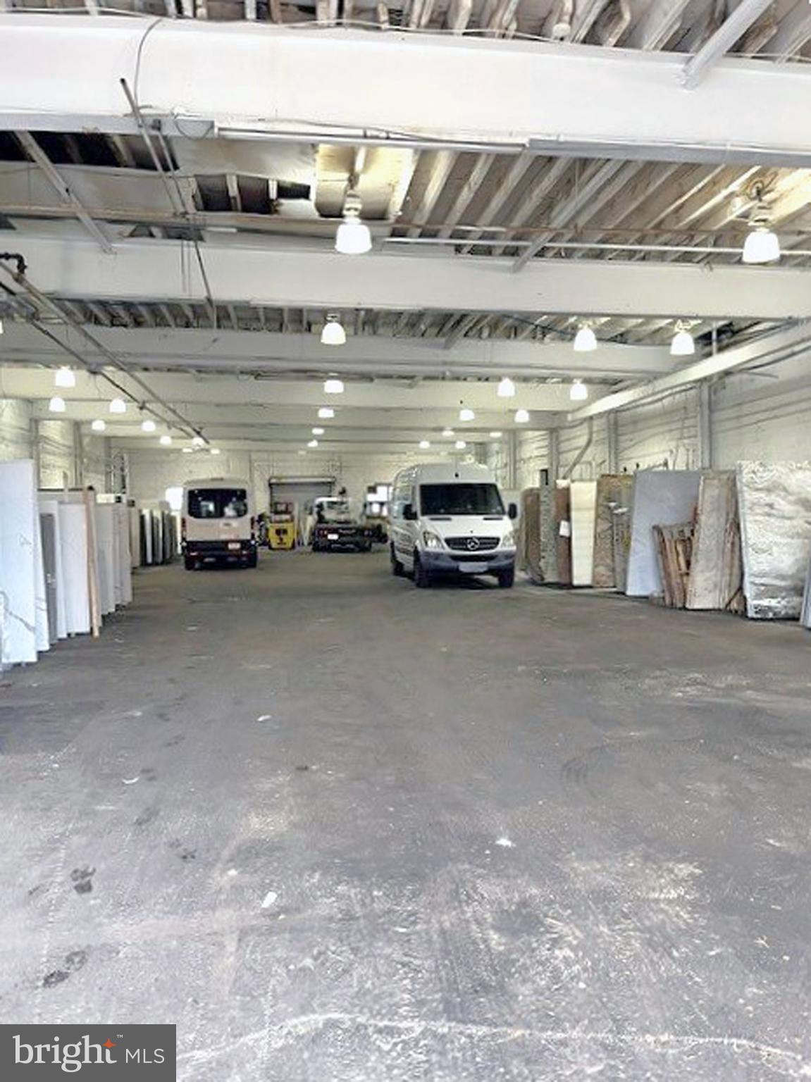 FRANKFORD - Commercial Sale