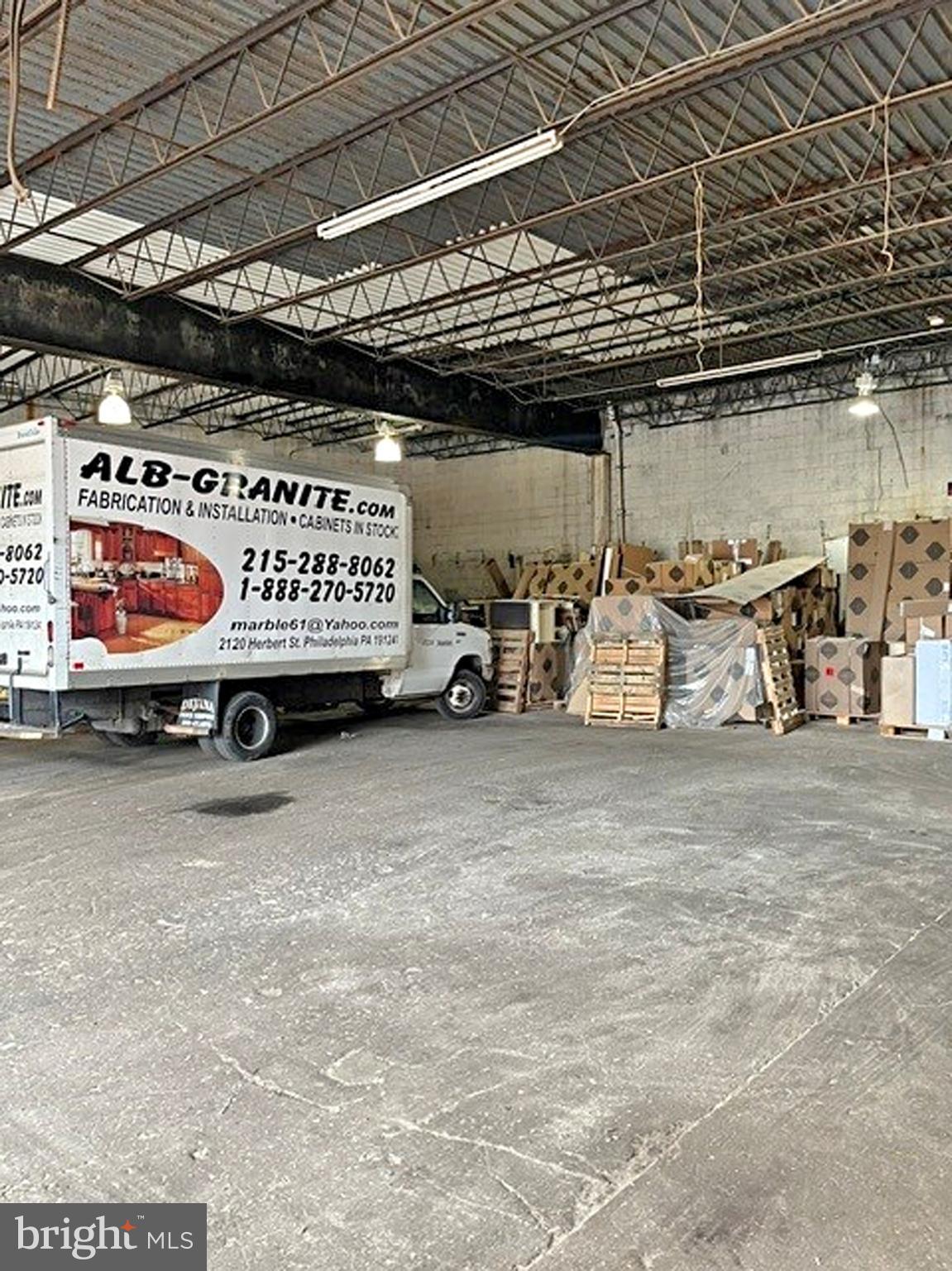 FRANKFORD - Commercial Sale