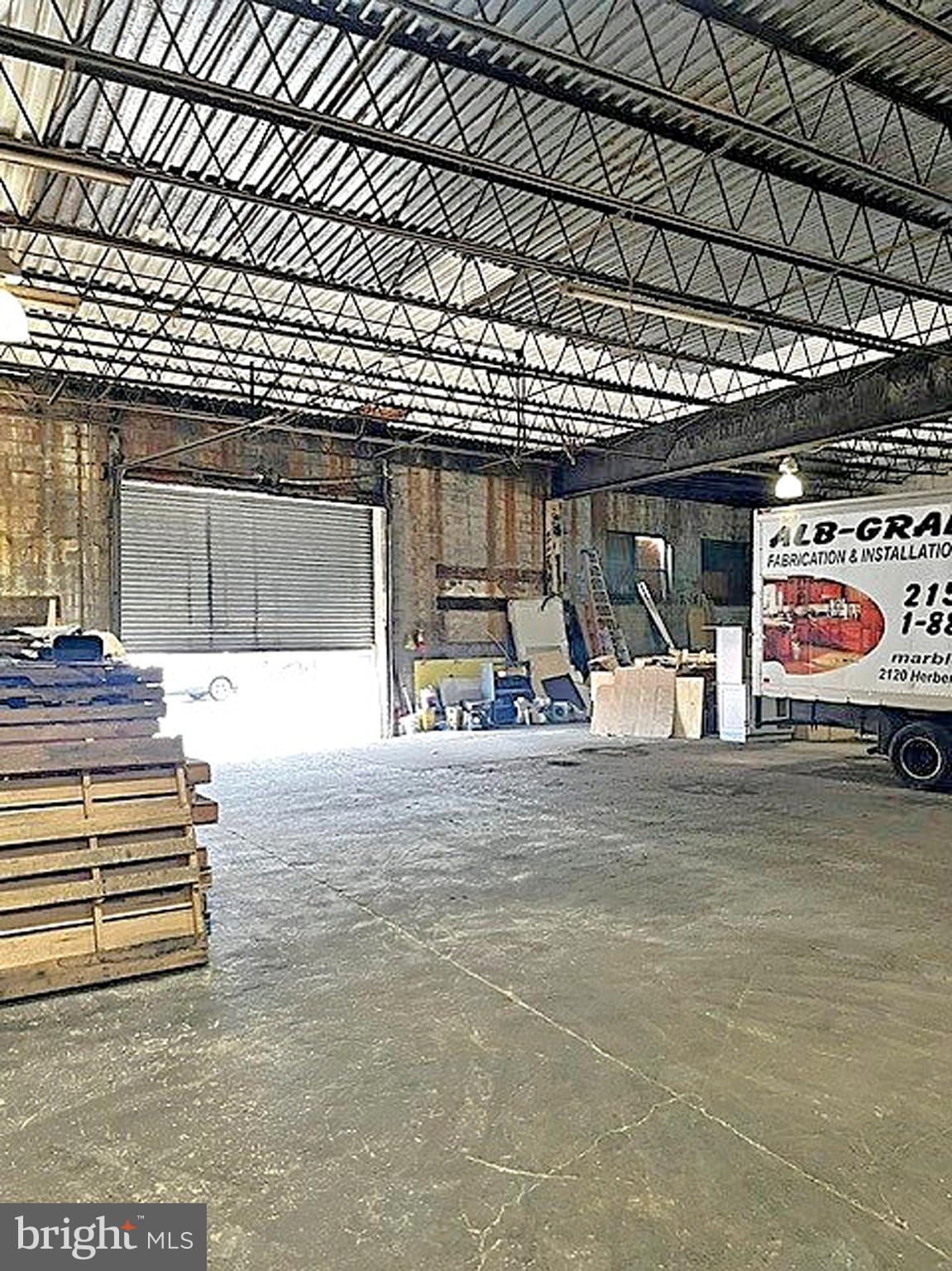 FRANKFORD - Commercial Sale
