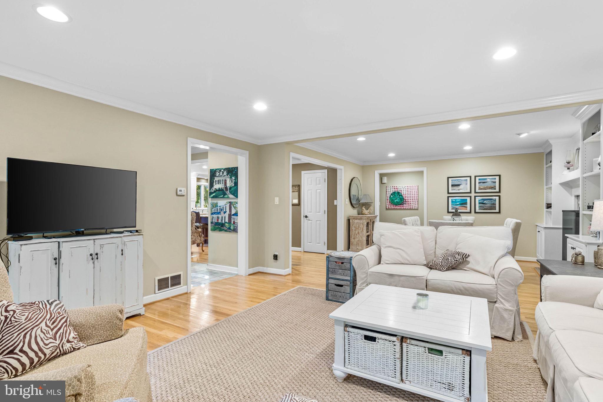 SOUTH WAYNE - Residential