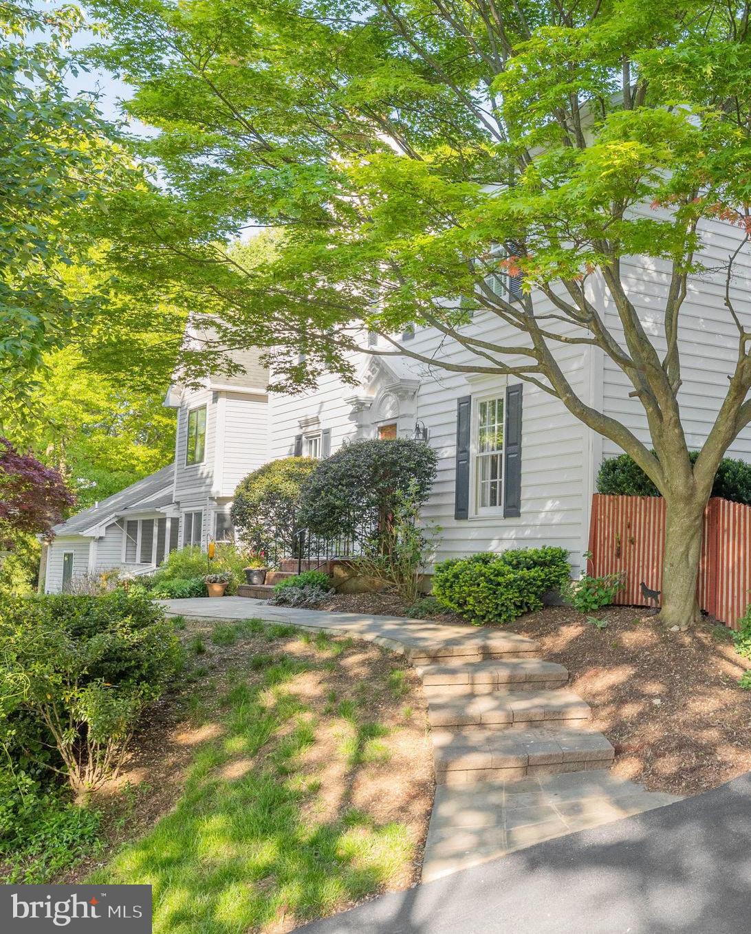 SOUTH WAYNE - Residential