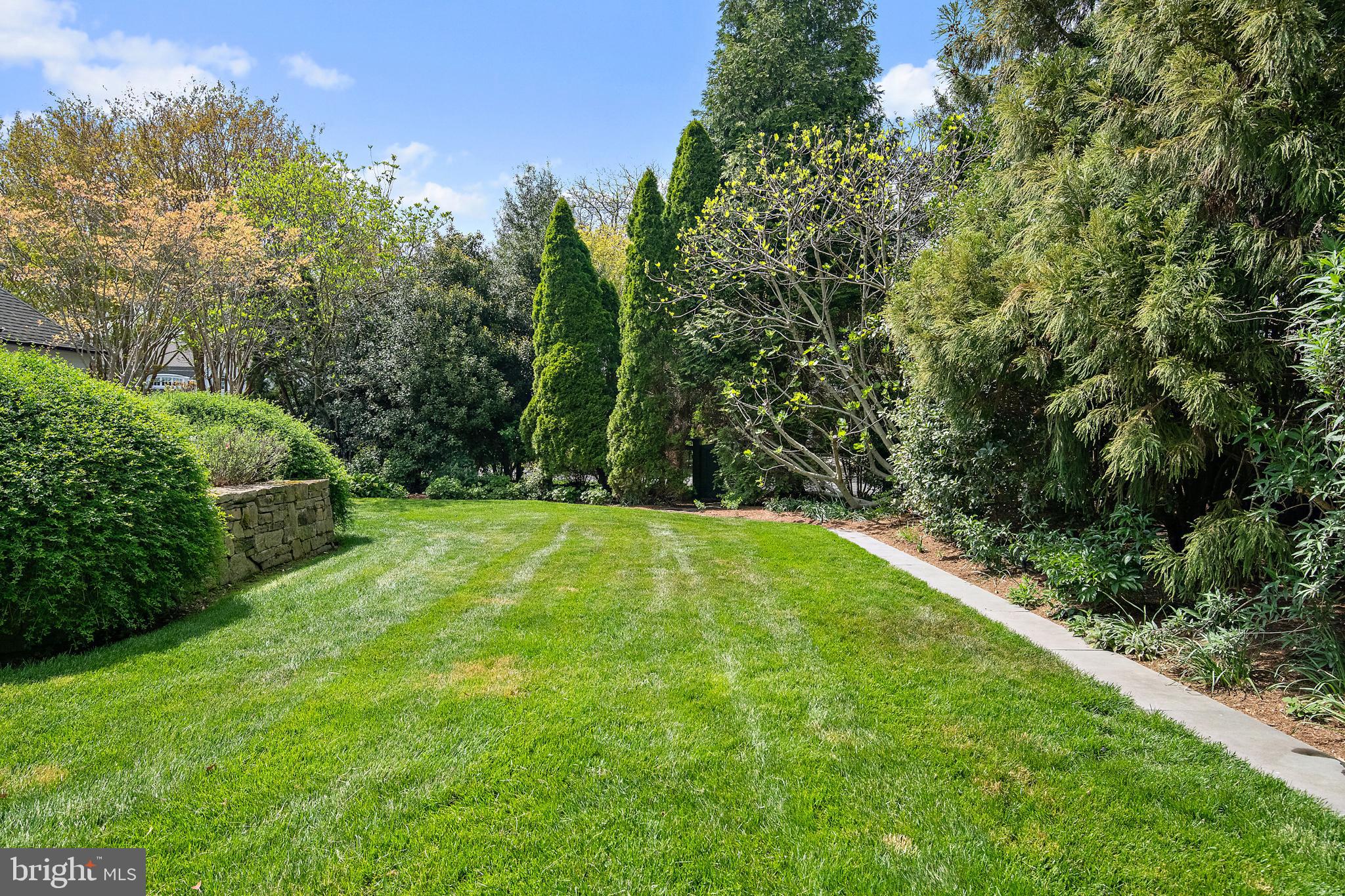 PENDENNIS MOUNT - Residential