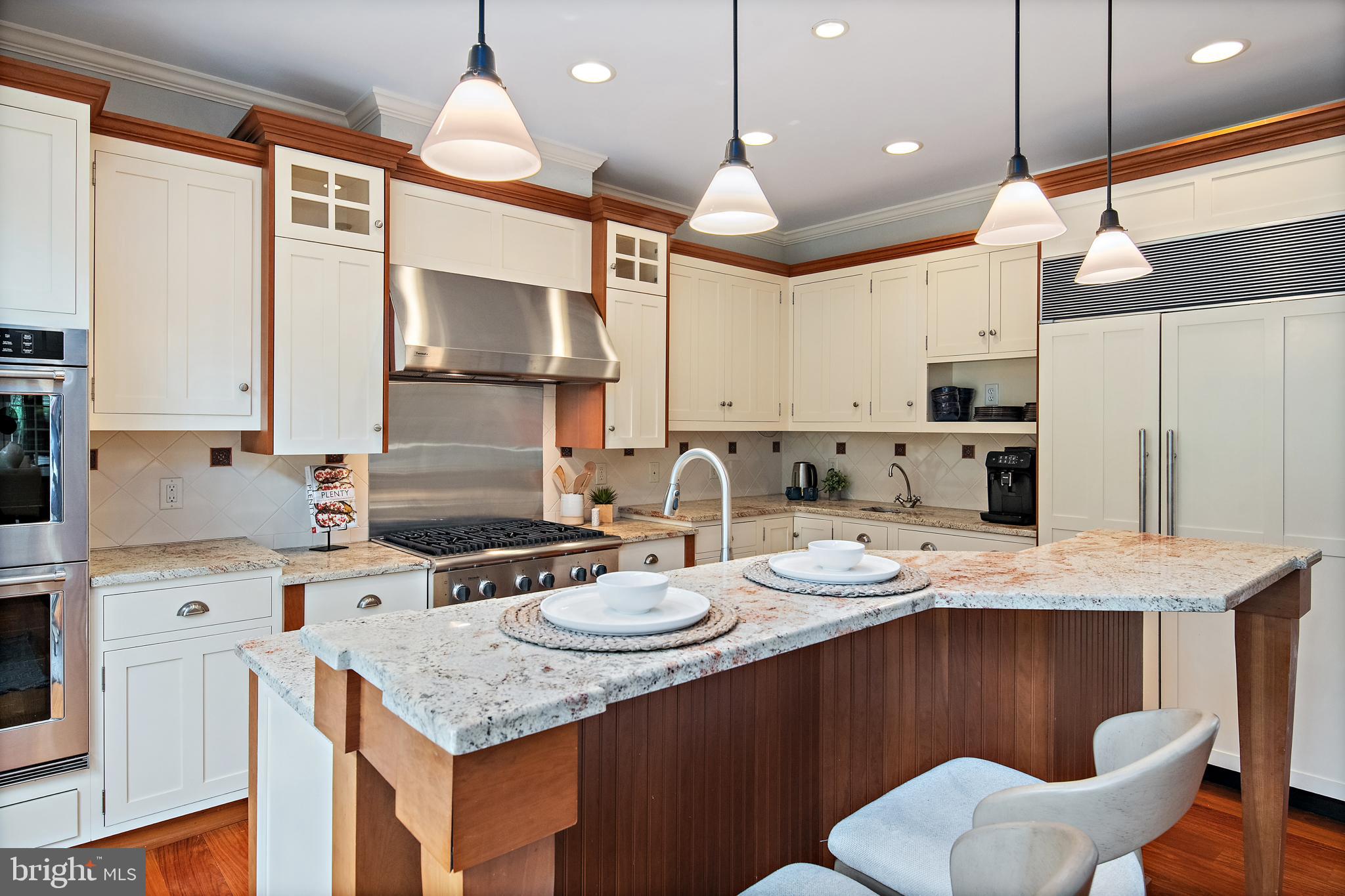 PENDENNIS MOUNT - Residential