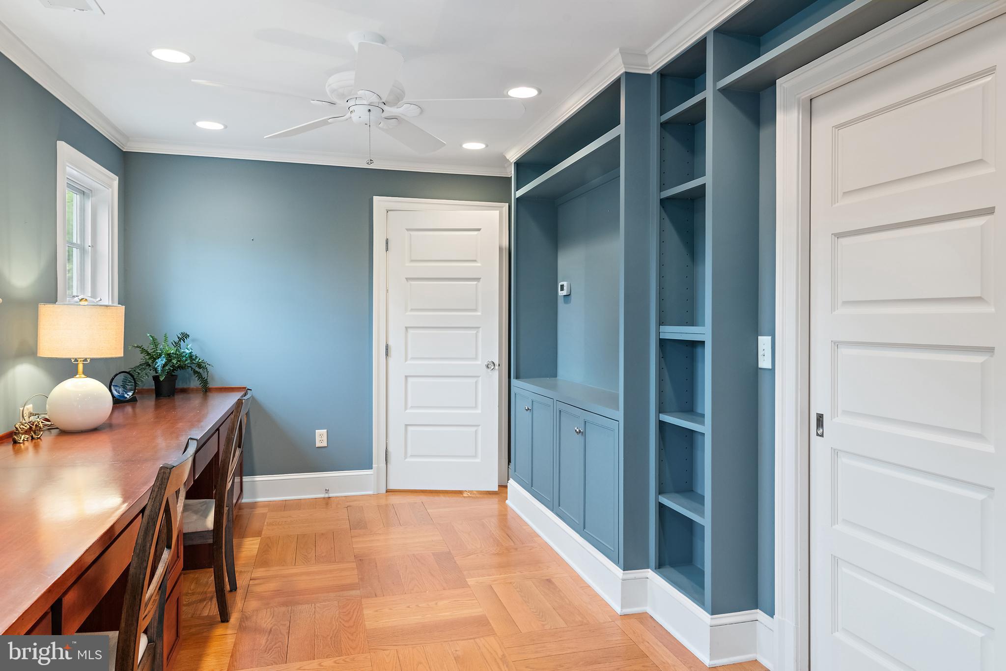 PENDENNIS MOUNT - Residential