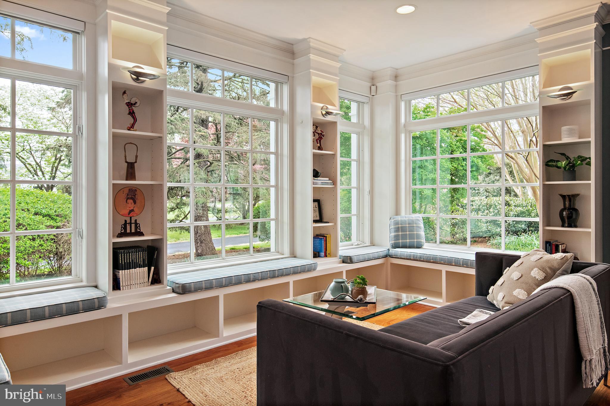 PENDENNIS MOUNT - Residential