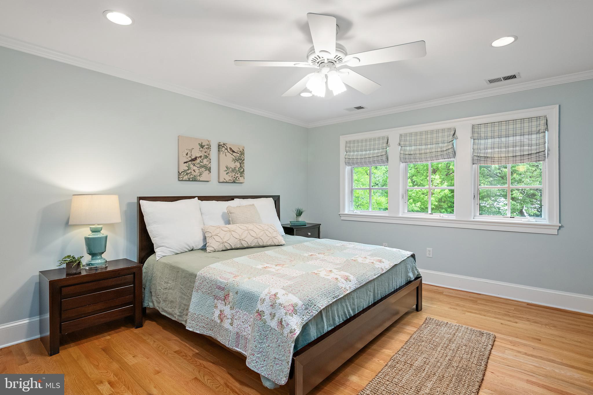 PENDENNIS MOUNT - Residential