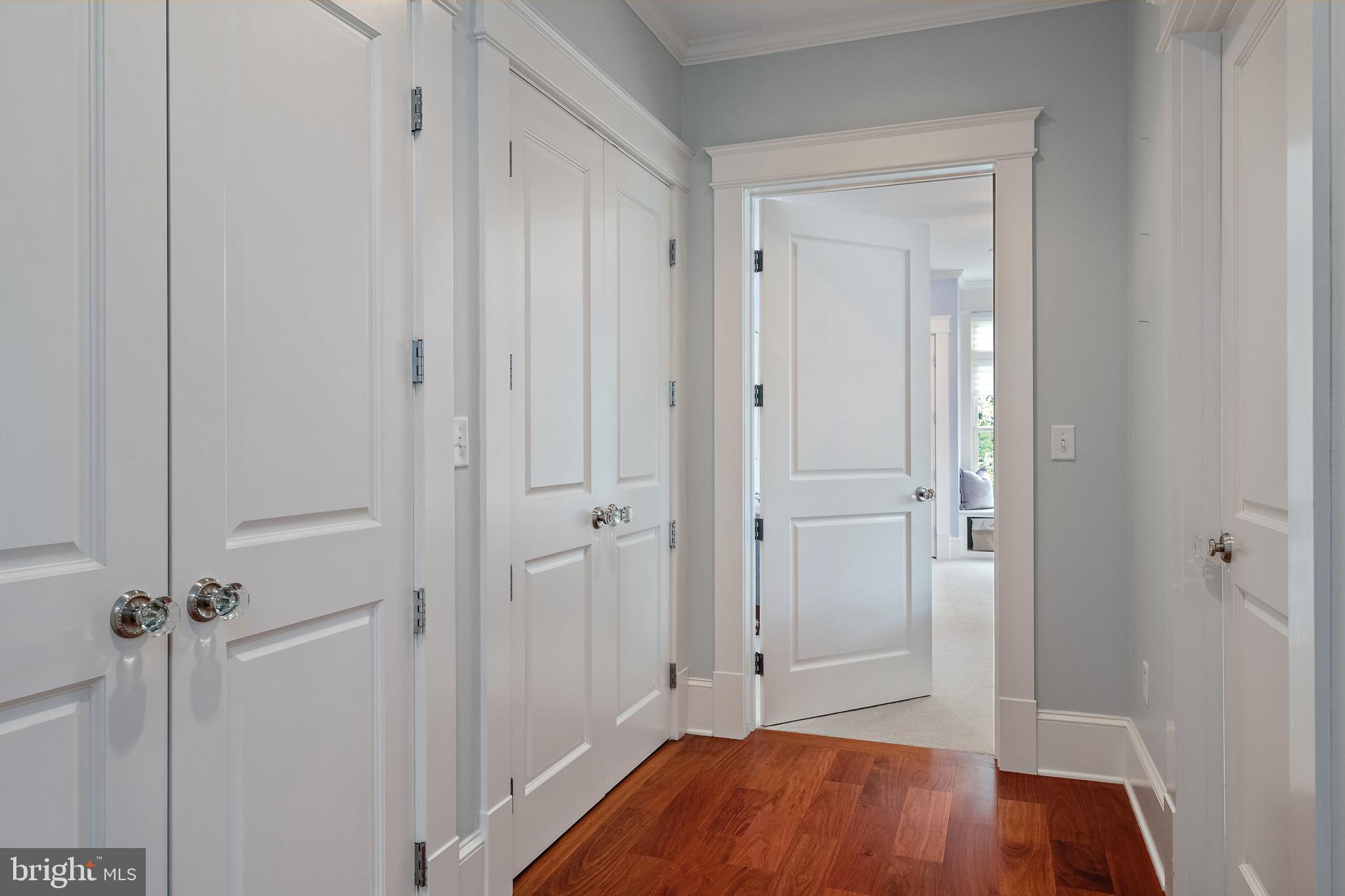 PENDENNIS MOUNT - Residential