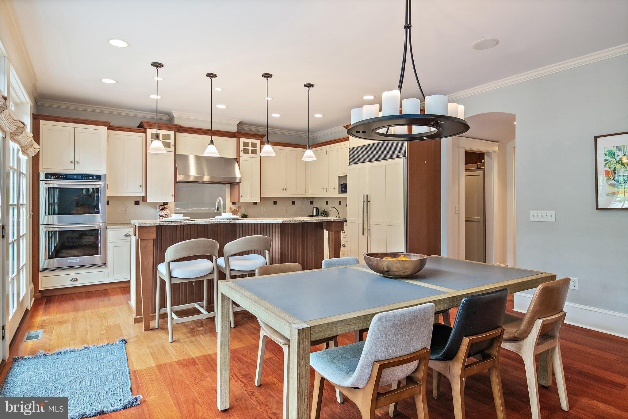 PENDENNIS MOUNT - Residential