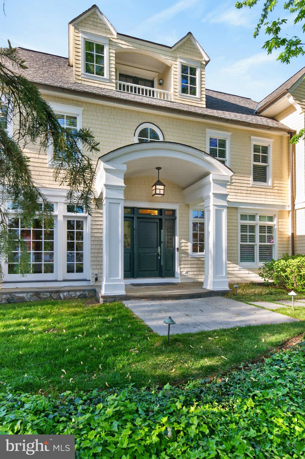 PENDENNIS MOUNT - Residential