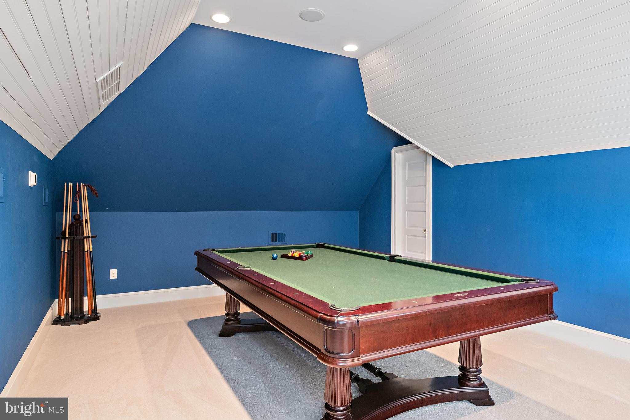 PENDENNIS MOUNT - Residential