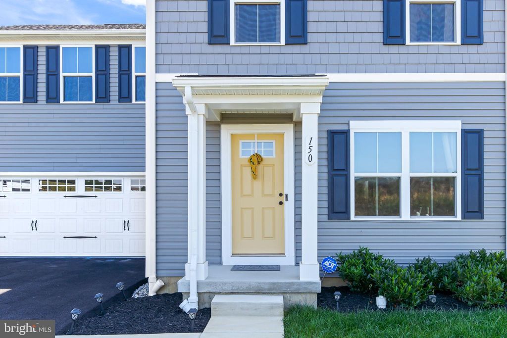 Photo of 150 APPALOOSA DR, MARIETTA, PA 17547 (MLS # PALA2040326)