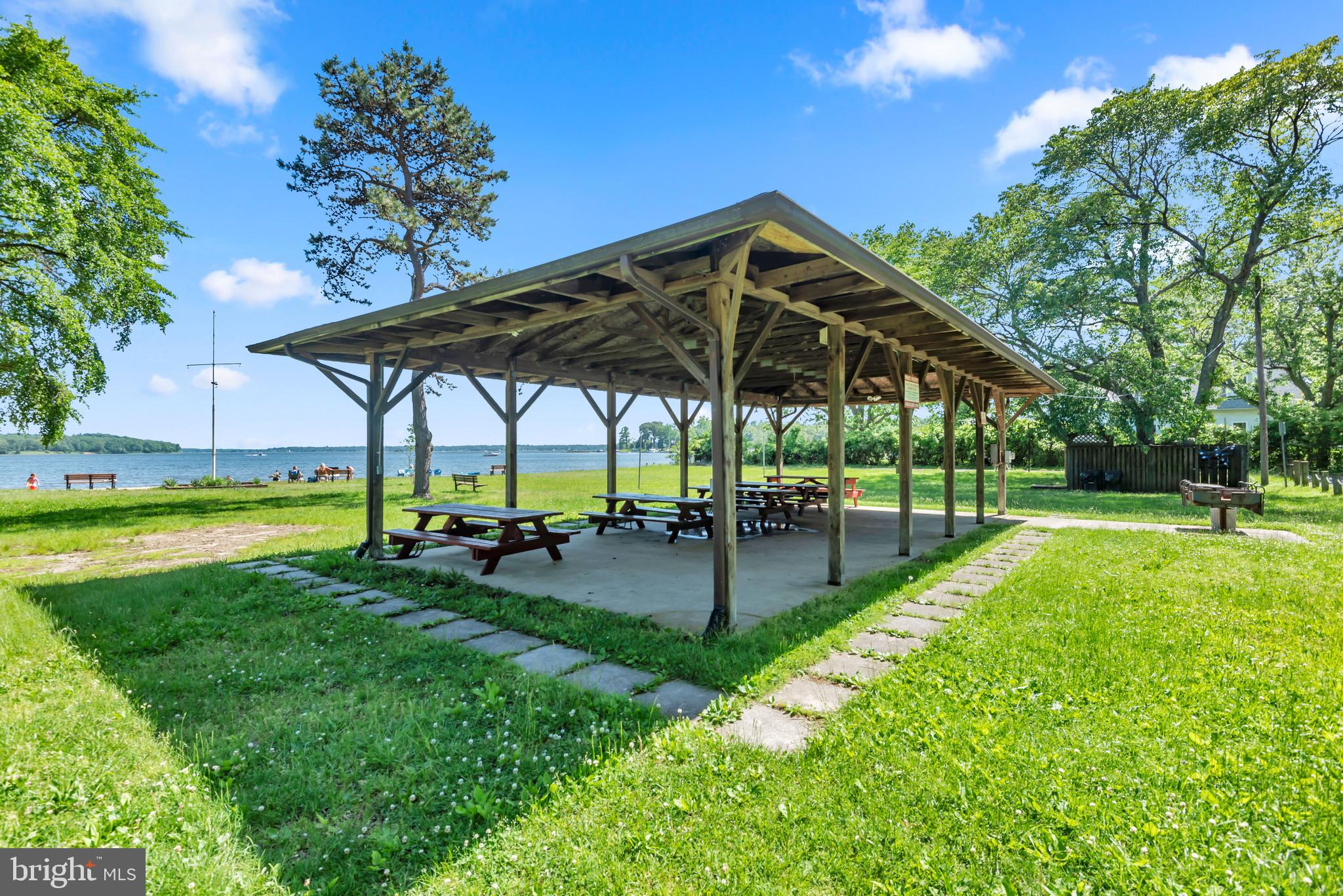 SILLERY BAY - Residential