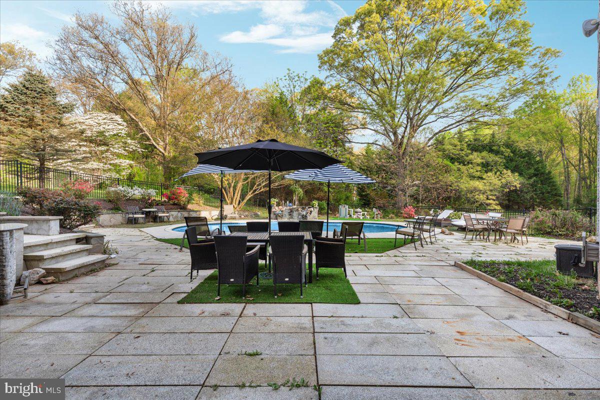 CLIFTON - Residential