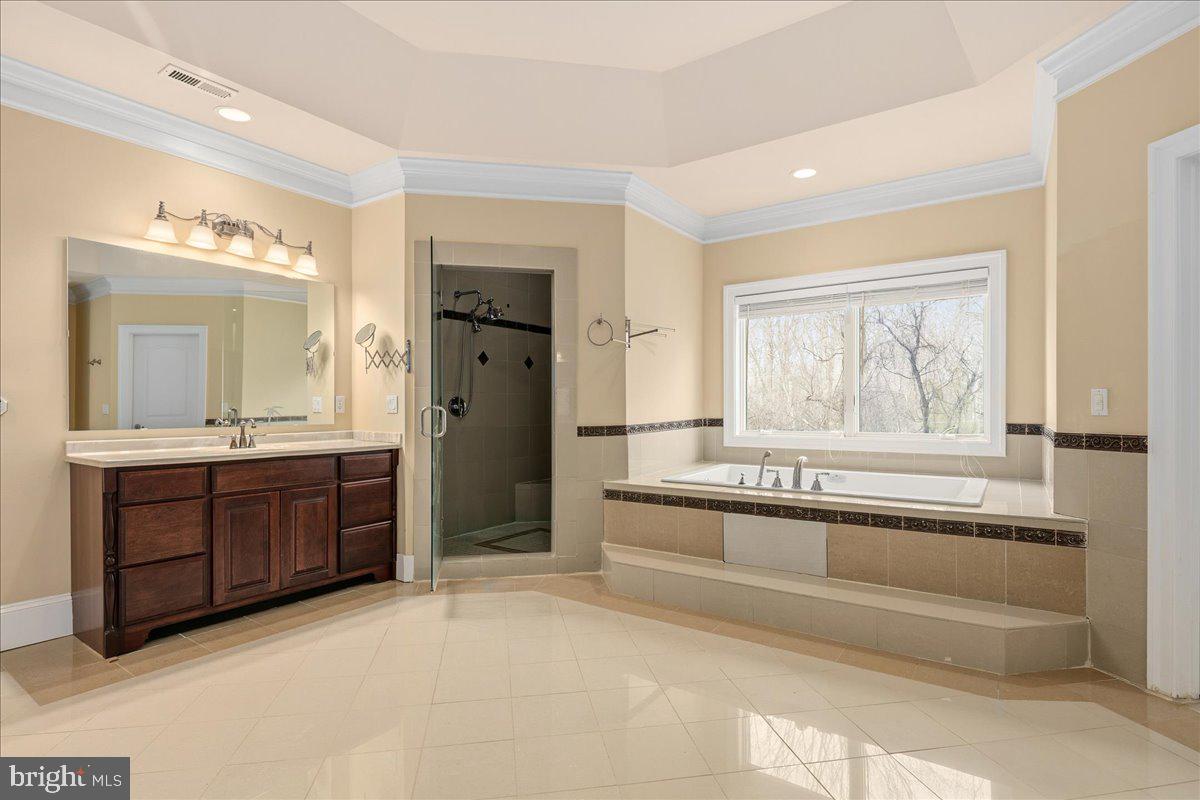 CLIFTON - Residential