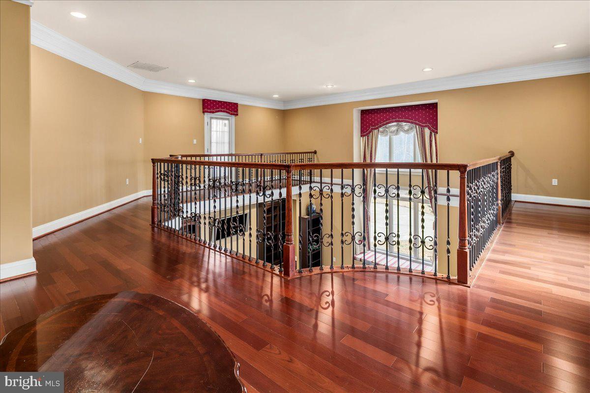 CLIFTON - Residential