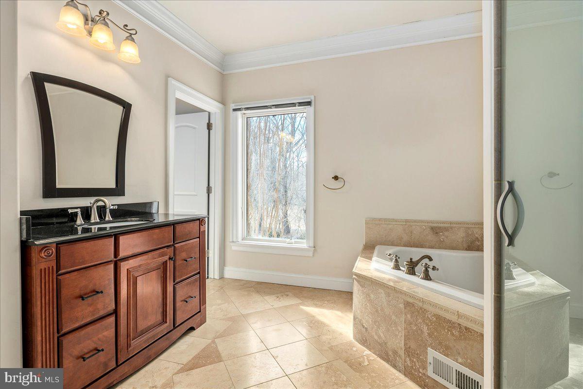 CLIFTON - Residential