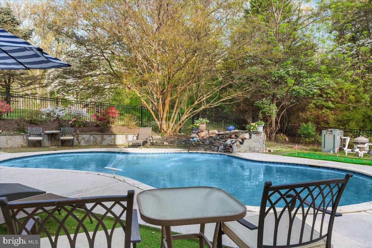 CLIFTON - Residential