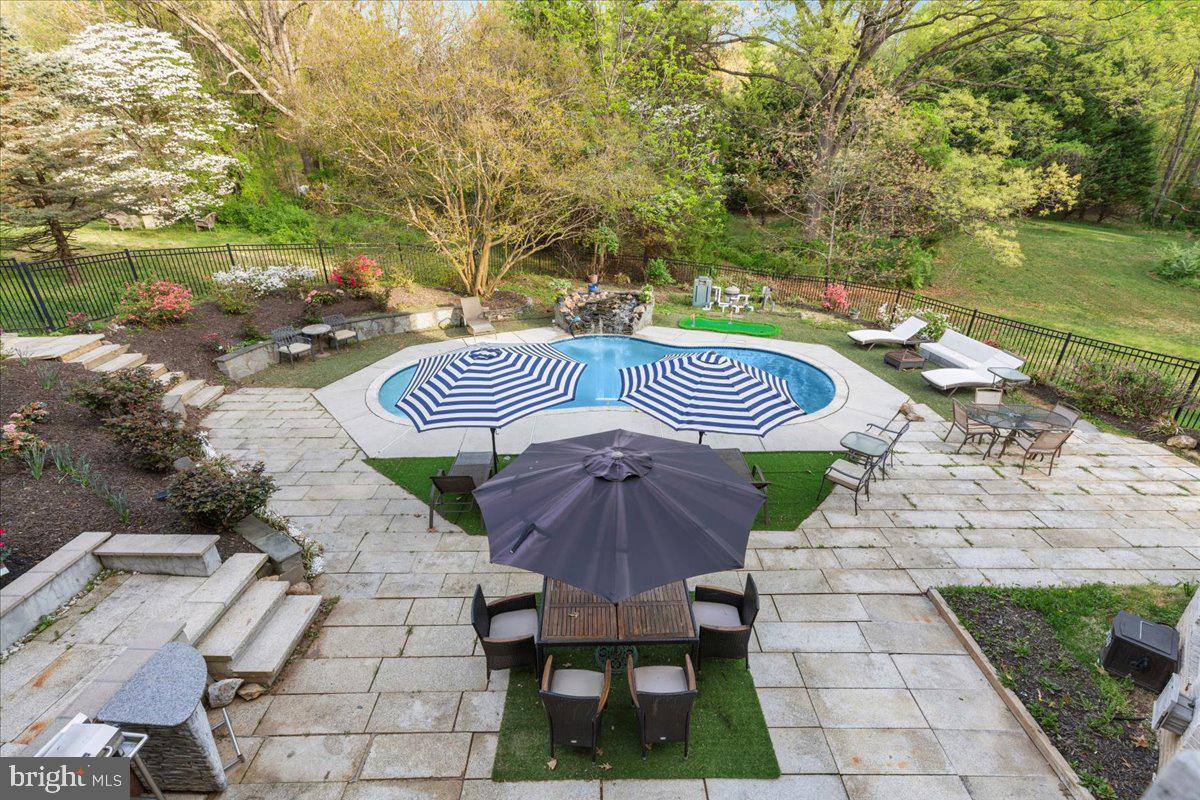 CLIFTON - Residential