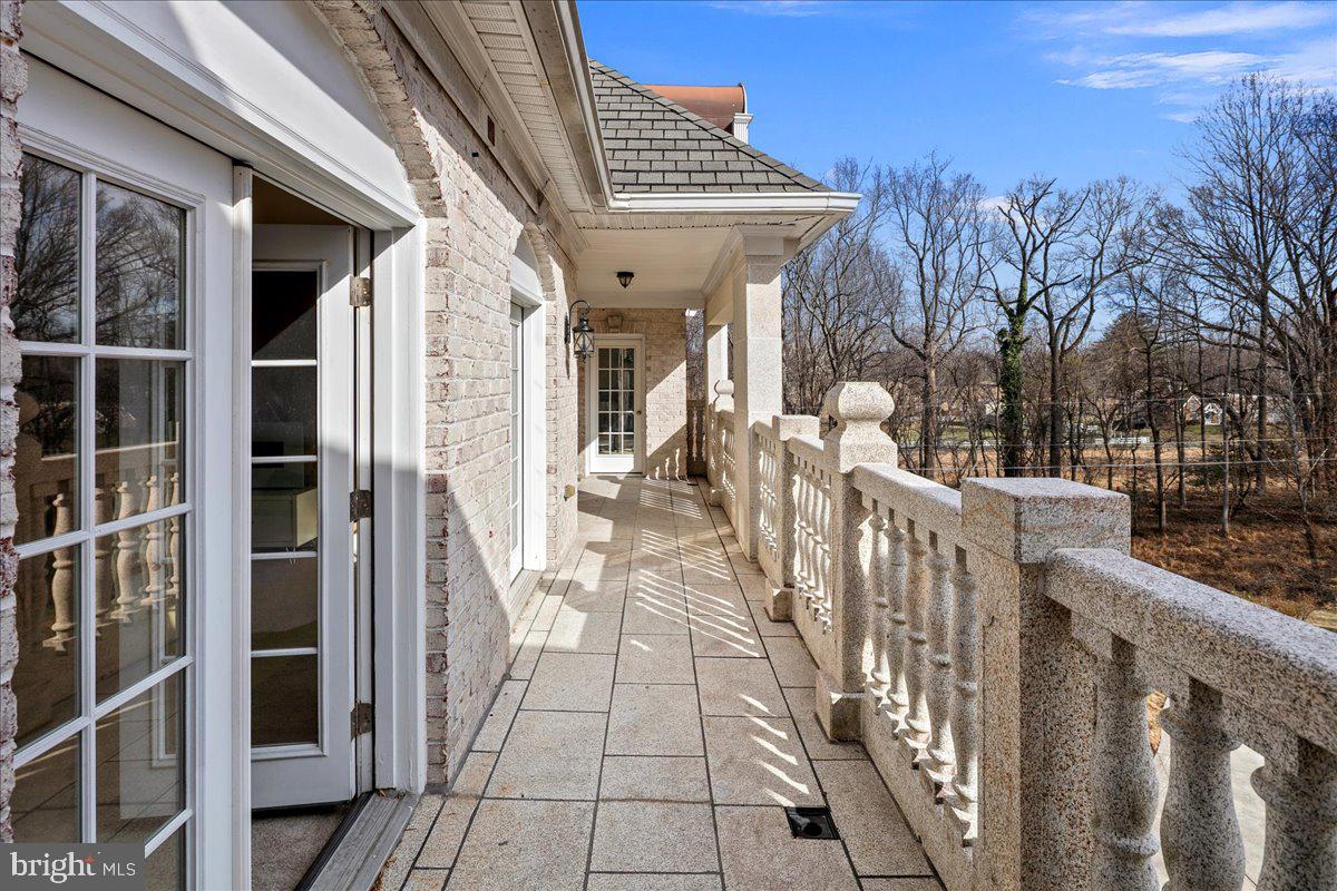 CLIFTON - Residential