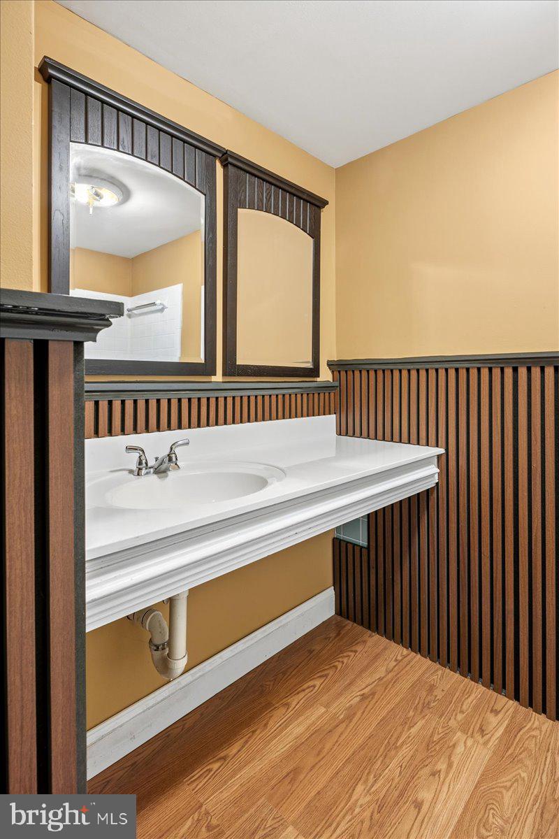 CLIFTON - Residential