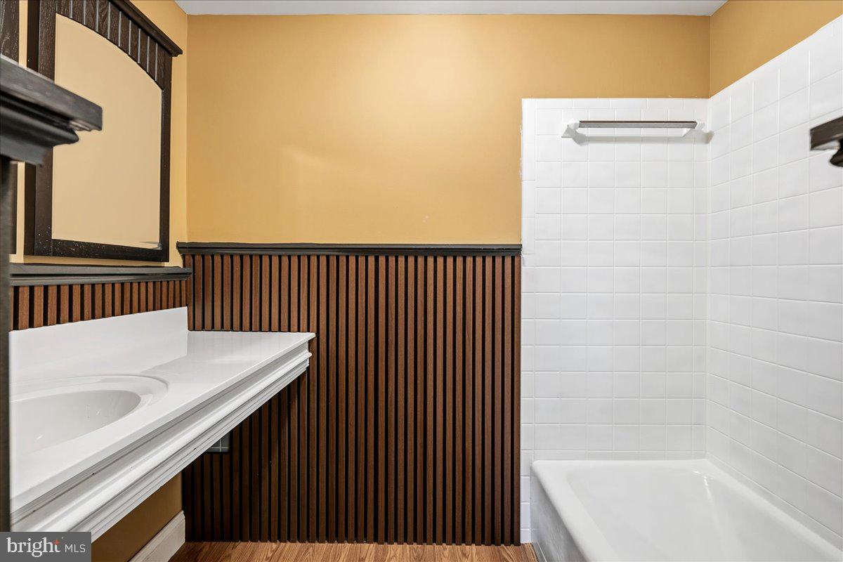 CLIFTON - Residential