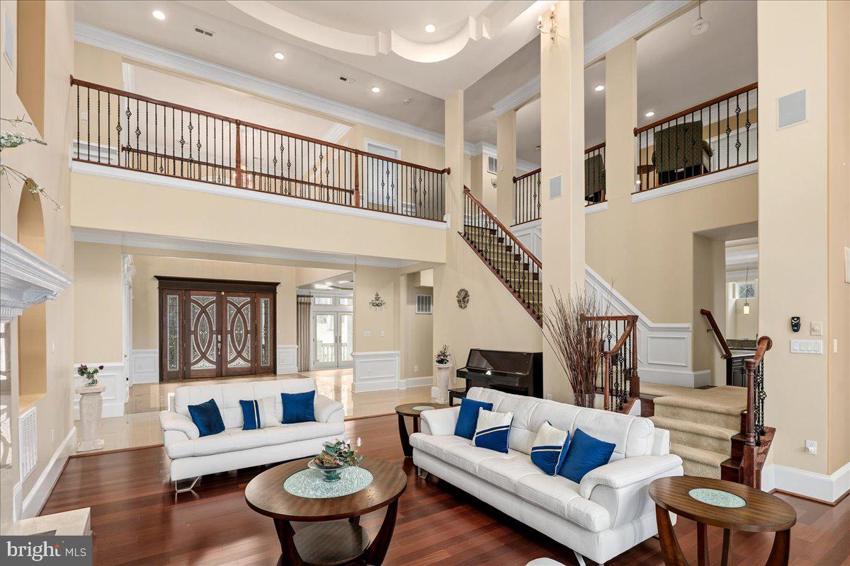 CLIFTON - Residential