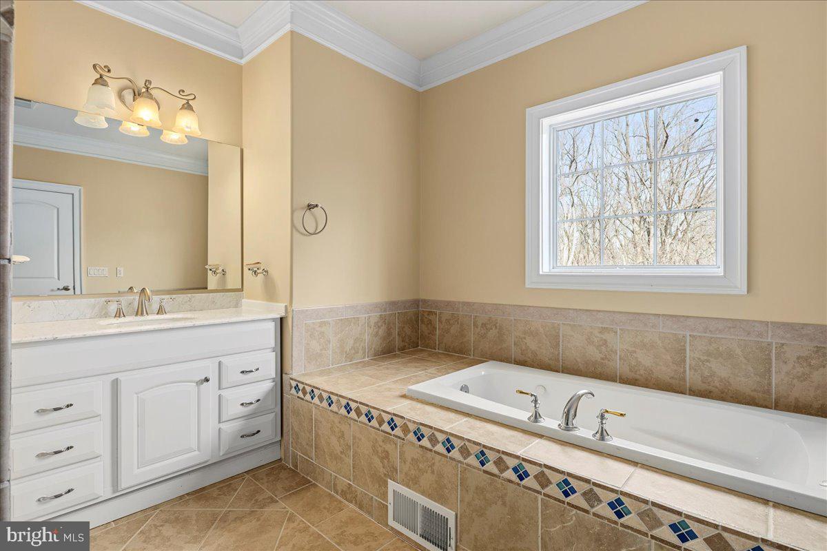 CLIFTON - Residential