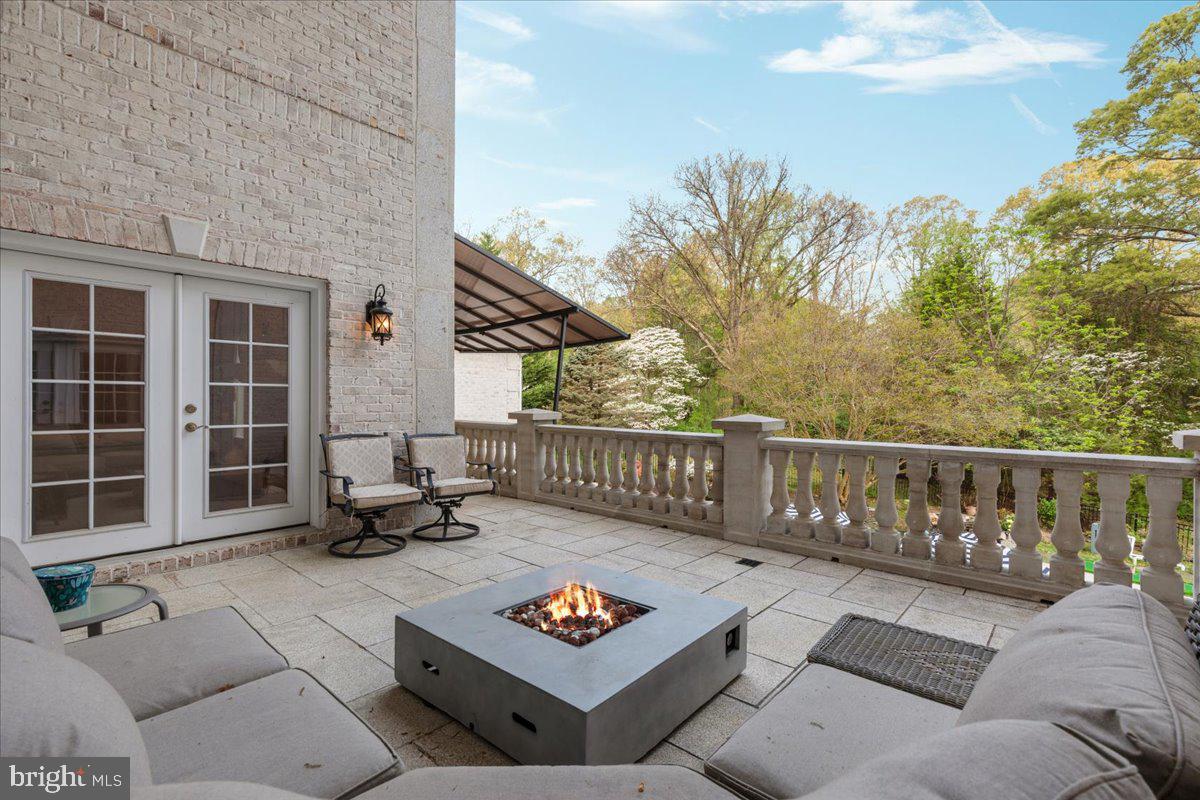 CLIFTON - Residential