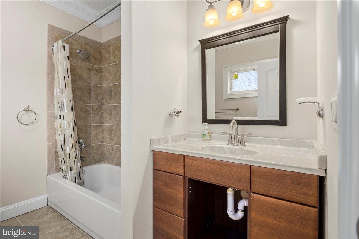 CLIFTON - Residential