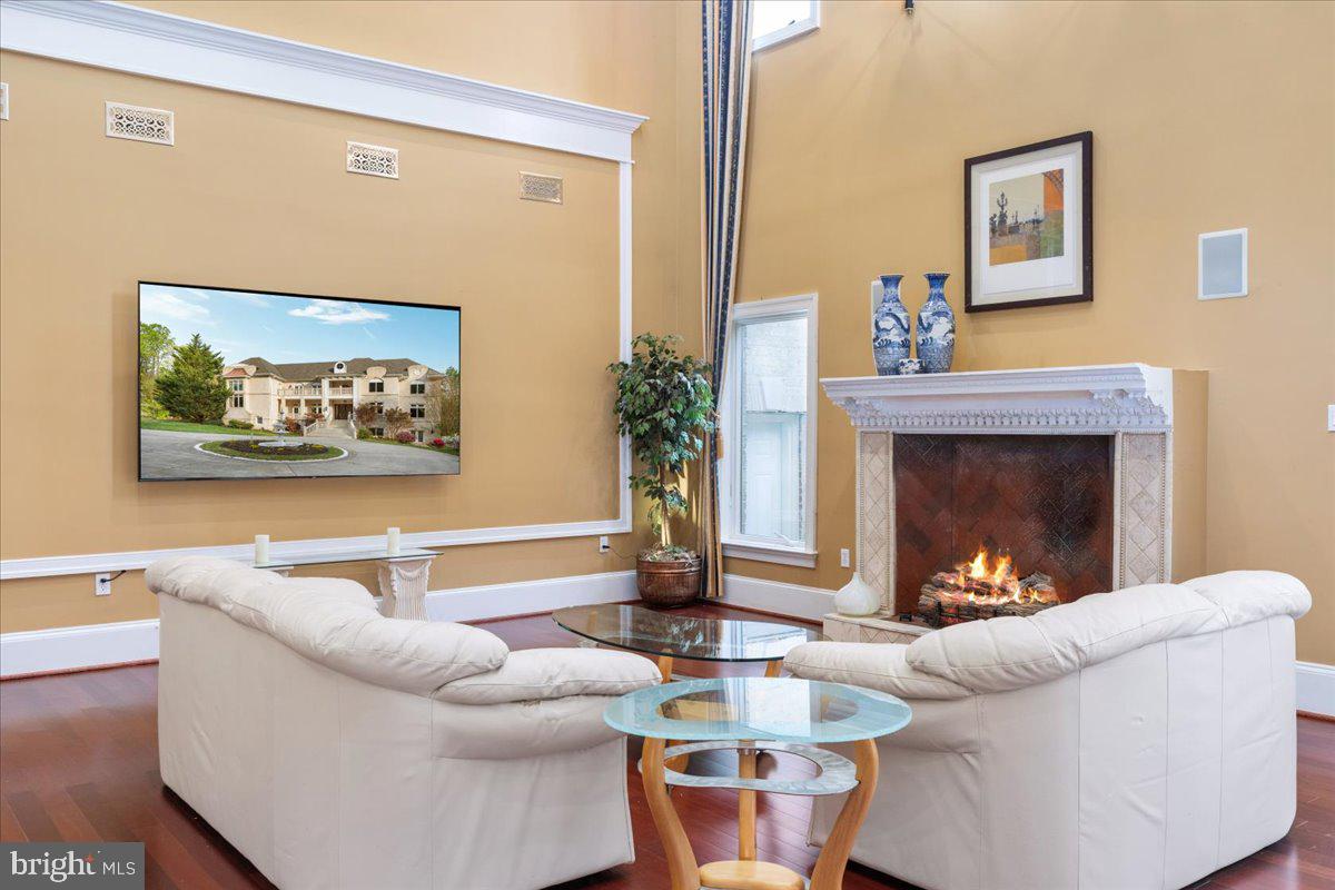 CLIFTON - Residential