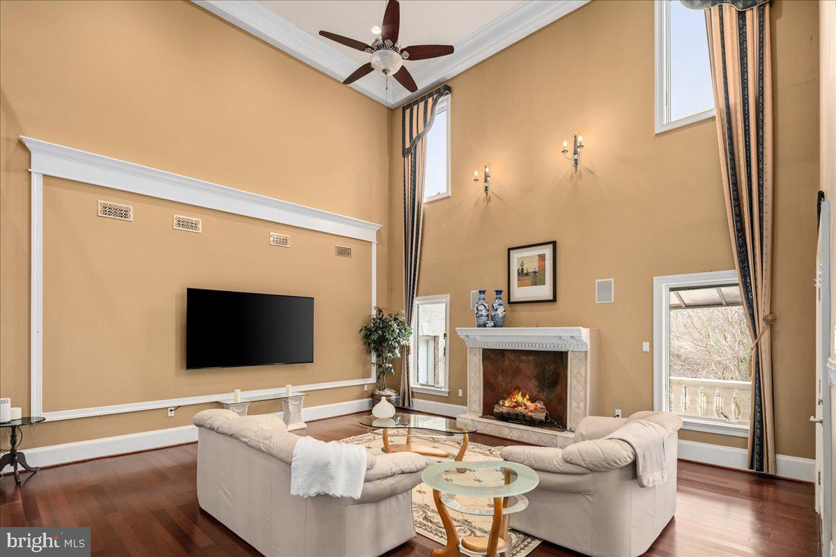 CLIFTON - Residential