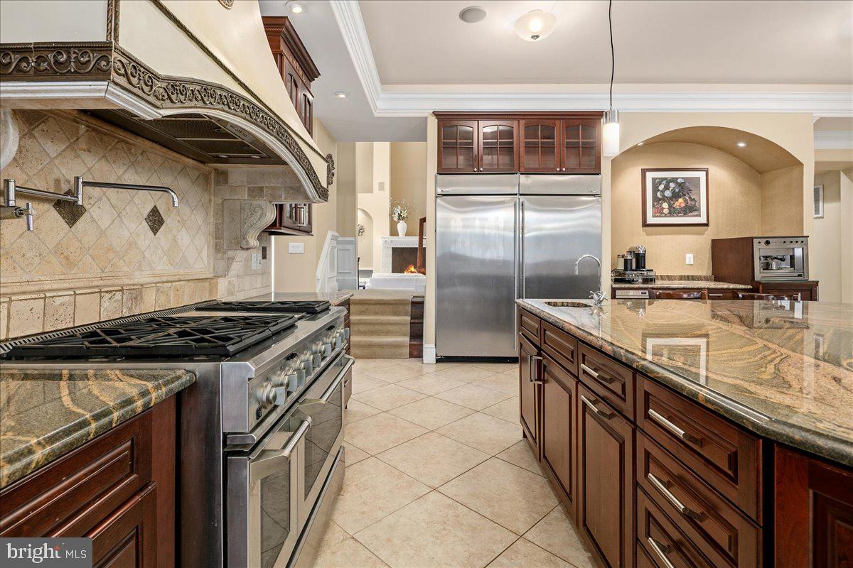 CLIFTON - Residential