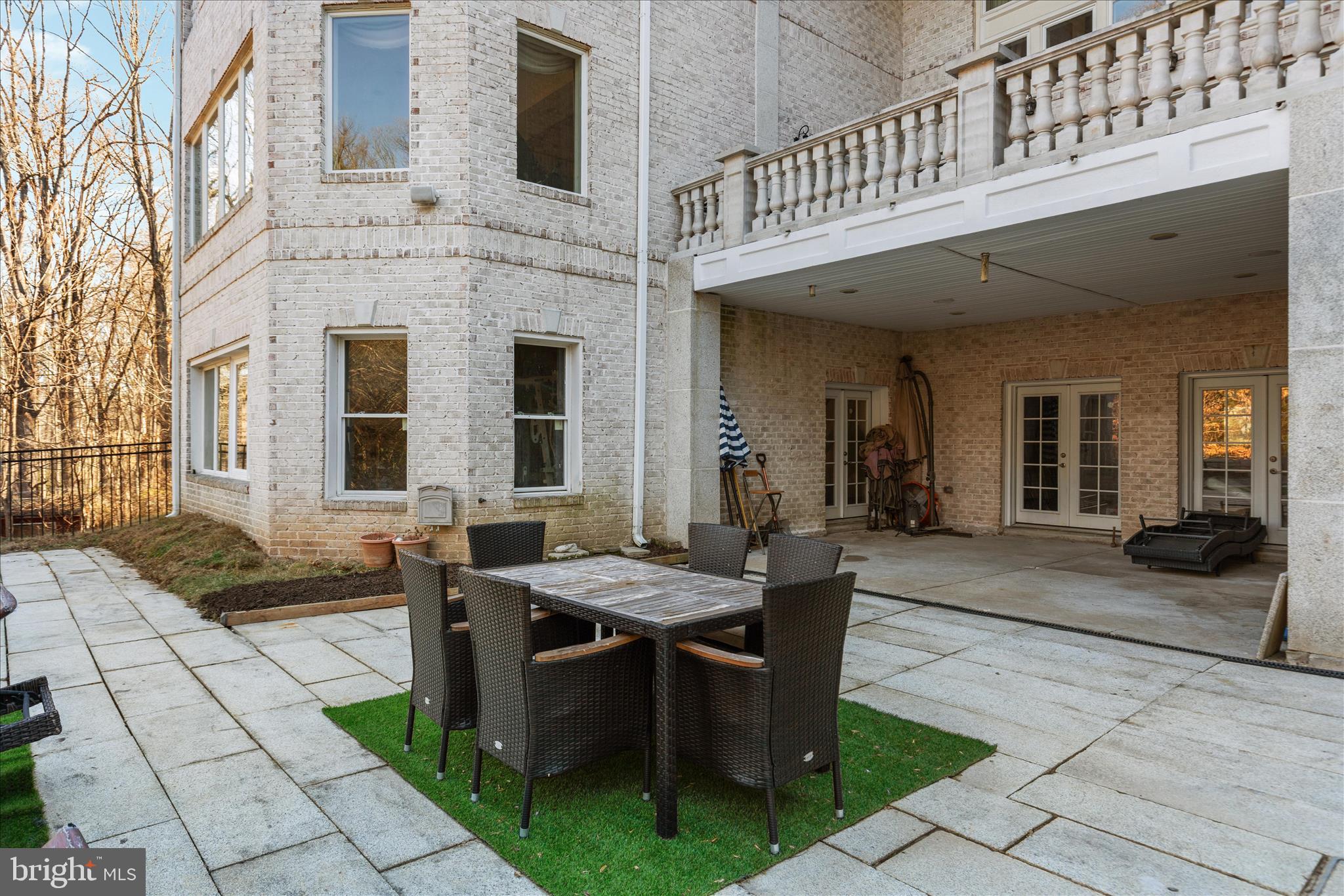 CLIFTON - Residential