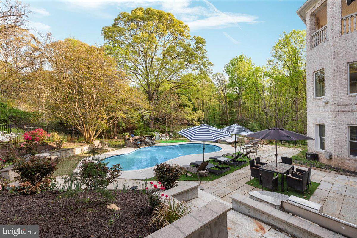 CLIFTON - Residential