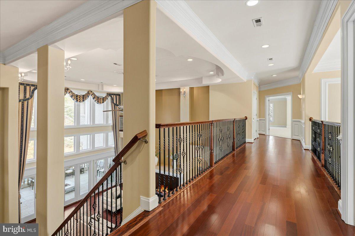 CLIFTON - Residential