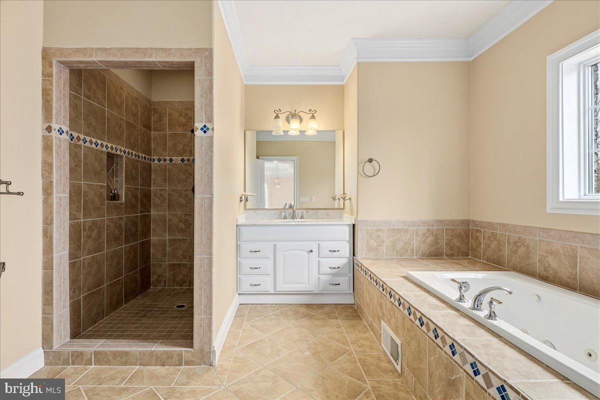 CLIFTON - Residential