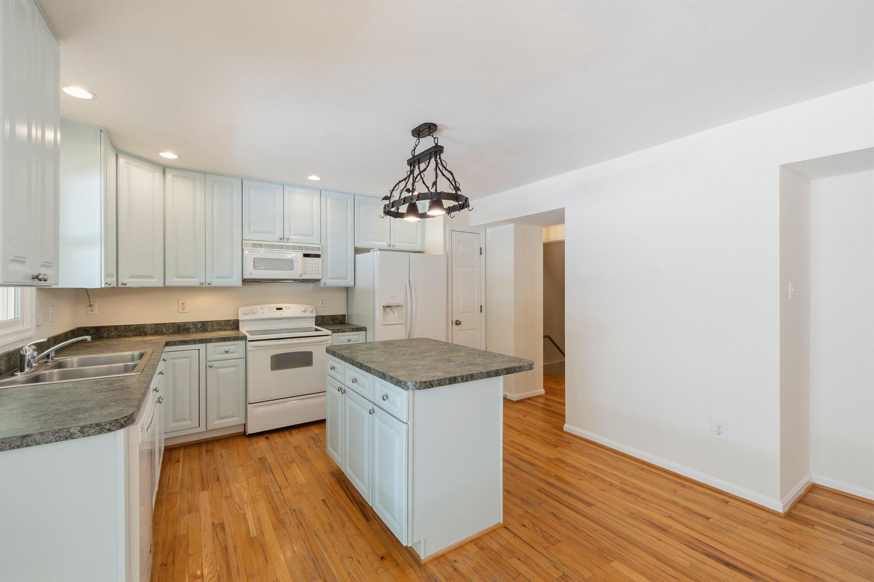 THE MEADOWS - Residential