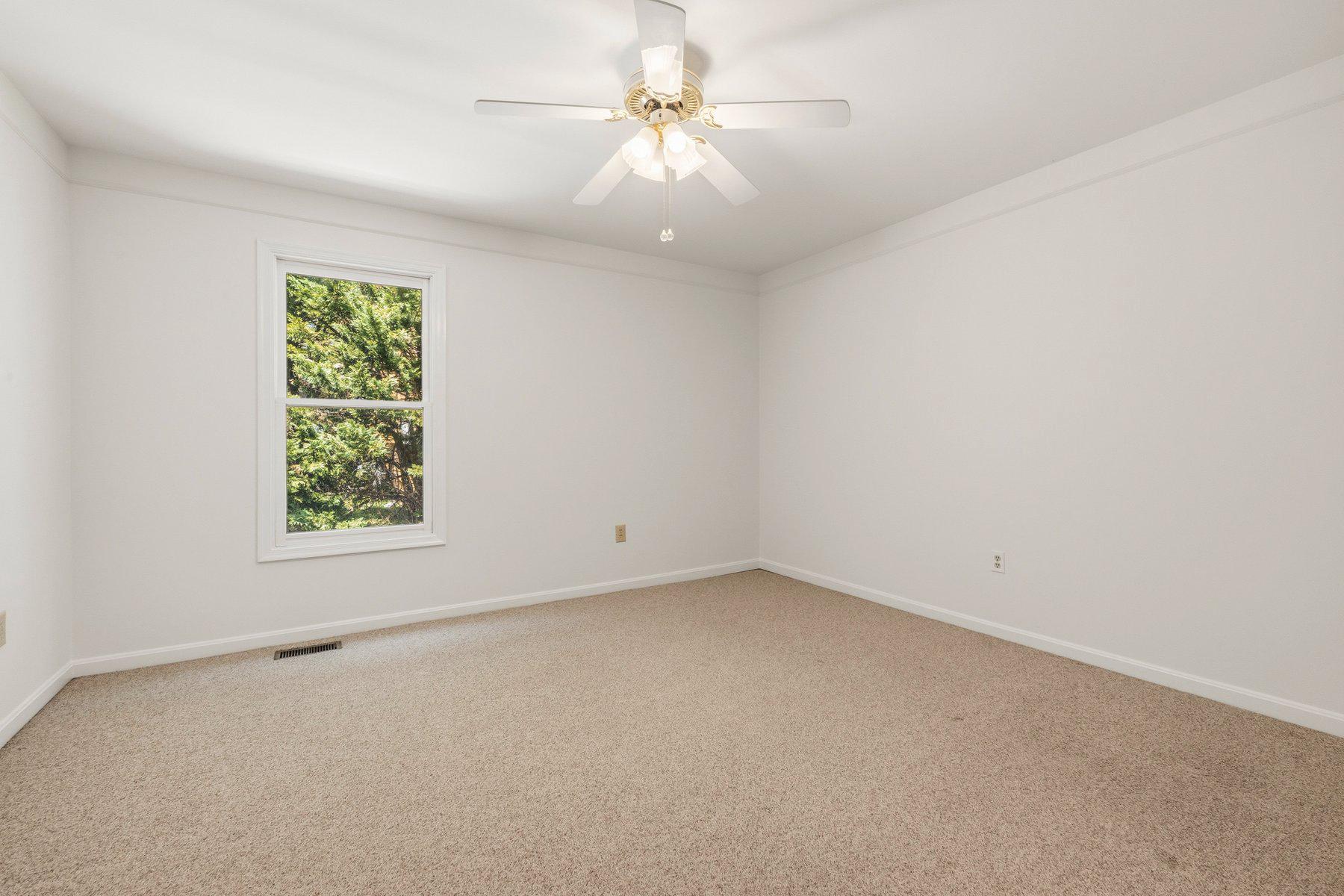 THE MEADOWS - Residential