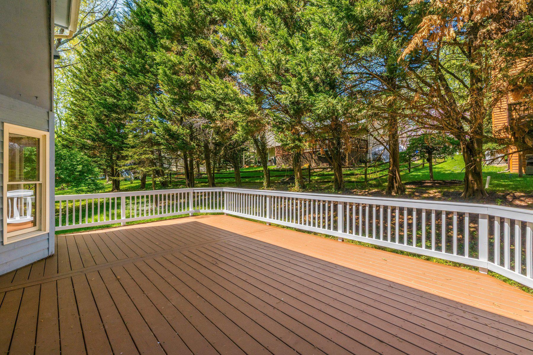 THE MEADOWS - Residential