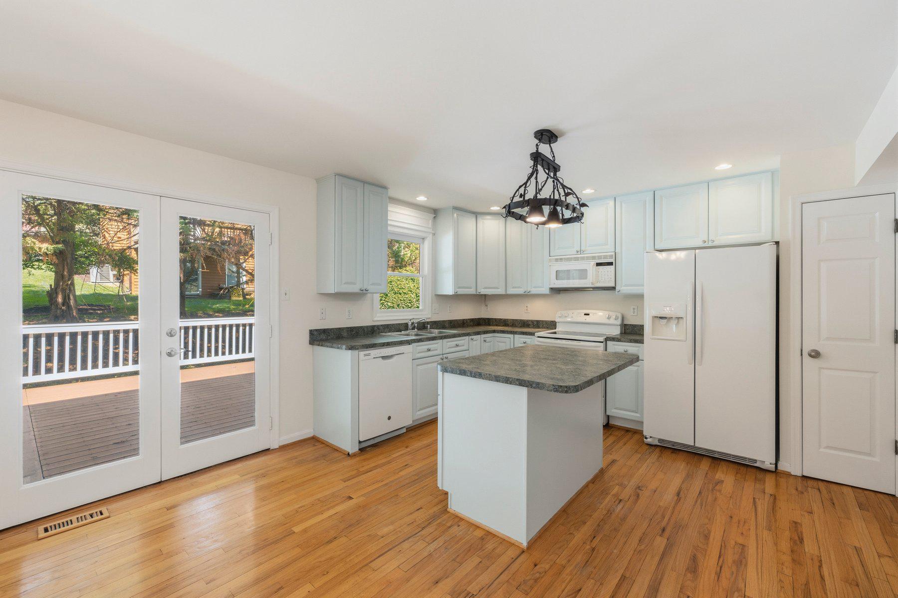 THE MEADOWS - Residential