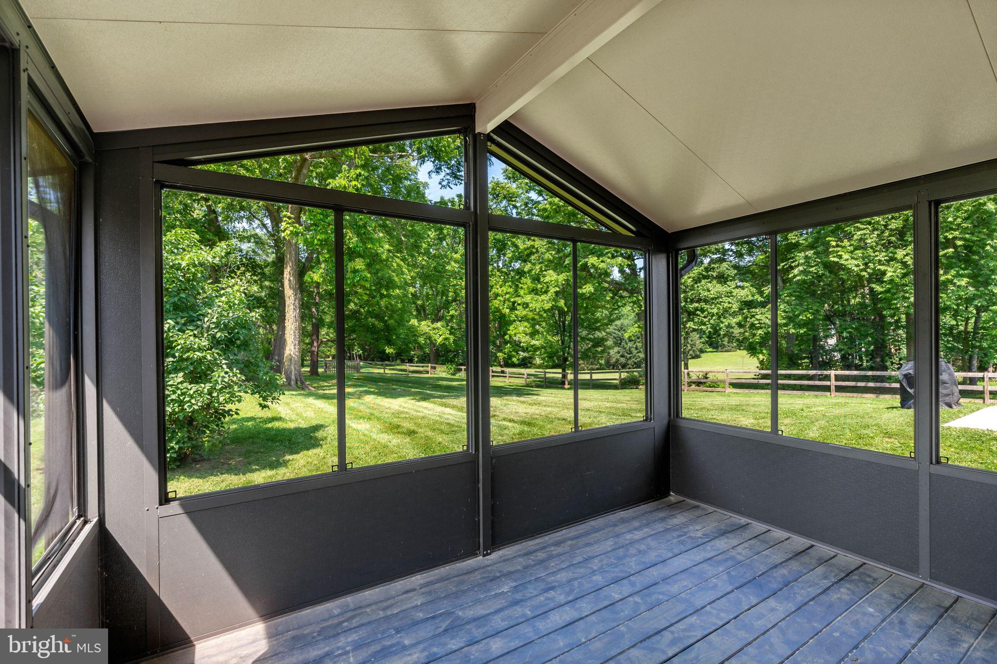 SHEPHERD WEST - Residential