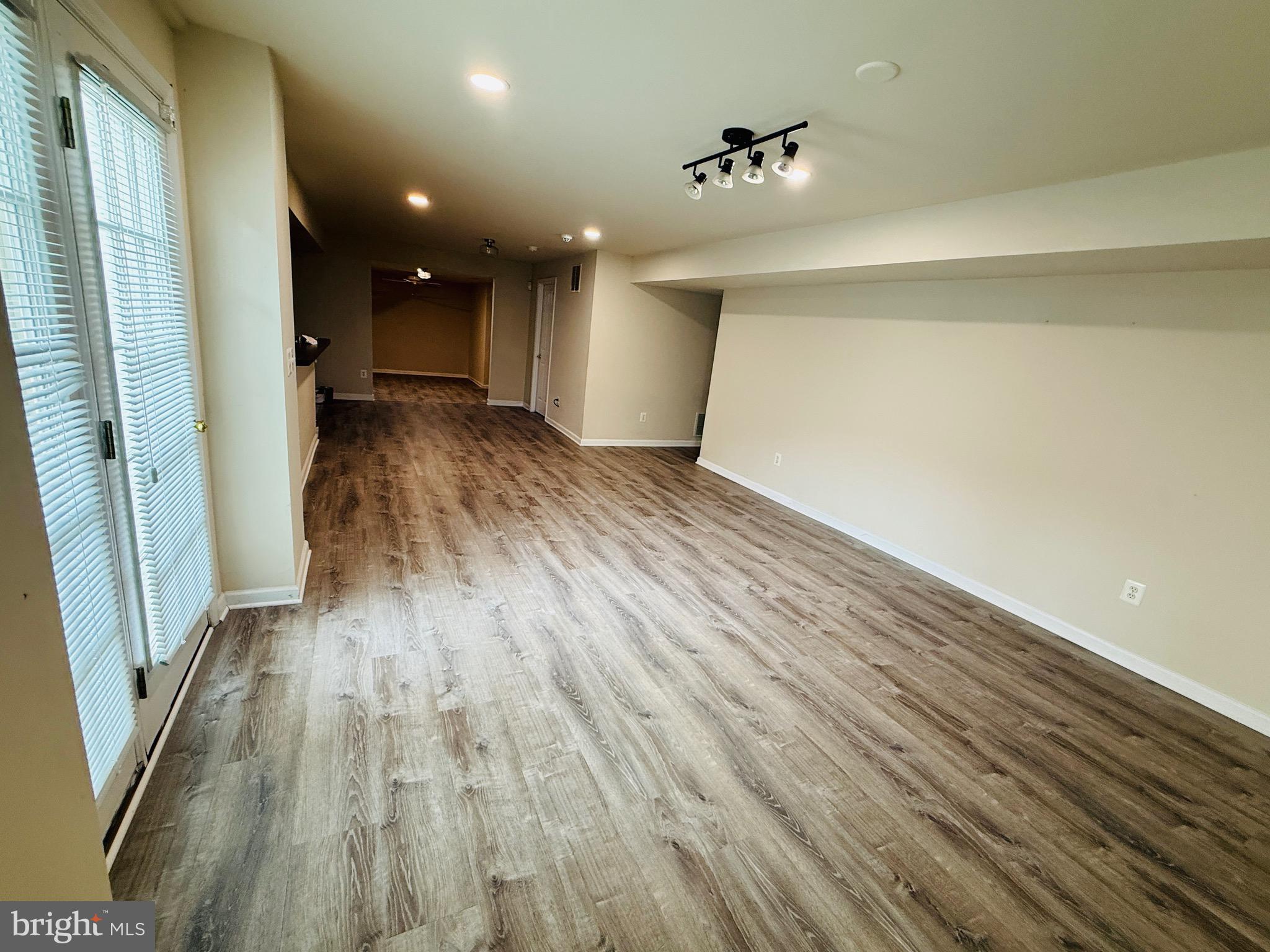 2893 MYRTLEWOOD DRIVE