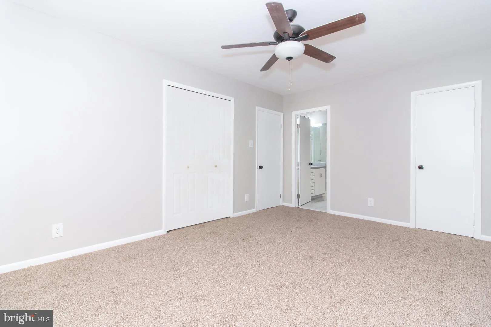 Beverly, New Jersey 08010, United States, 2 Bedrooms Bedrooms, ,2 BathroomsBathrooms,Residential,Active,246951