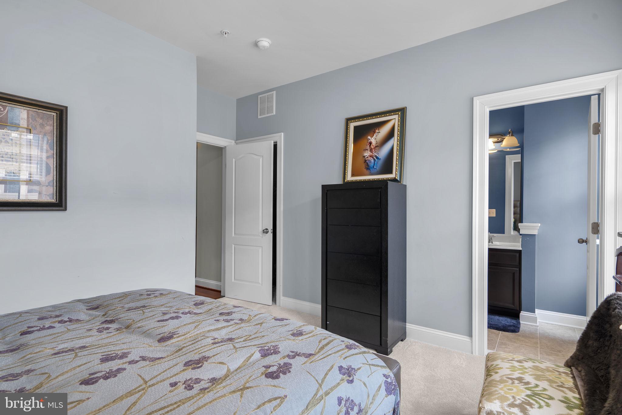 POTOMAC OVERLOOK CONDO - Residential