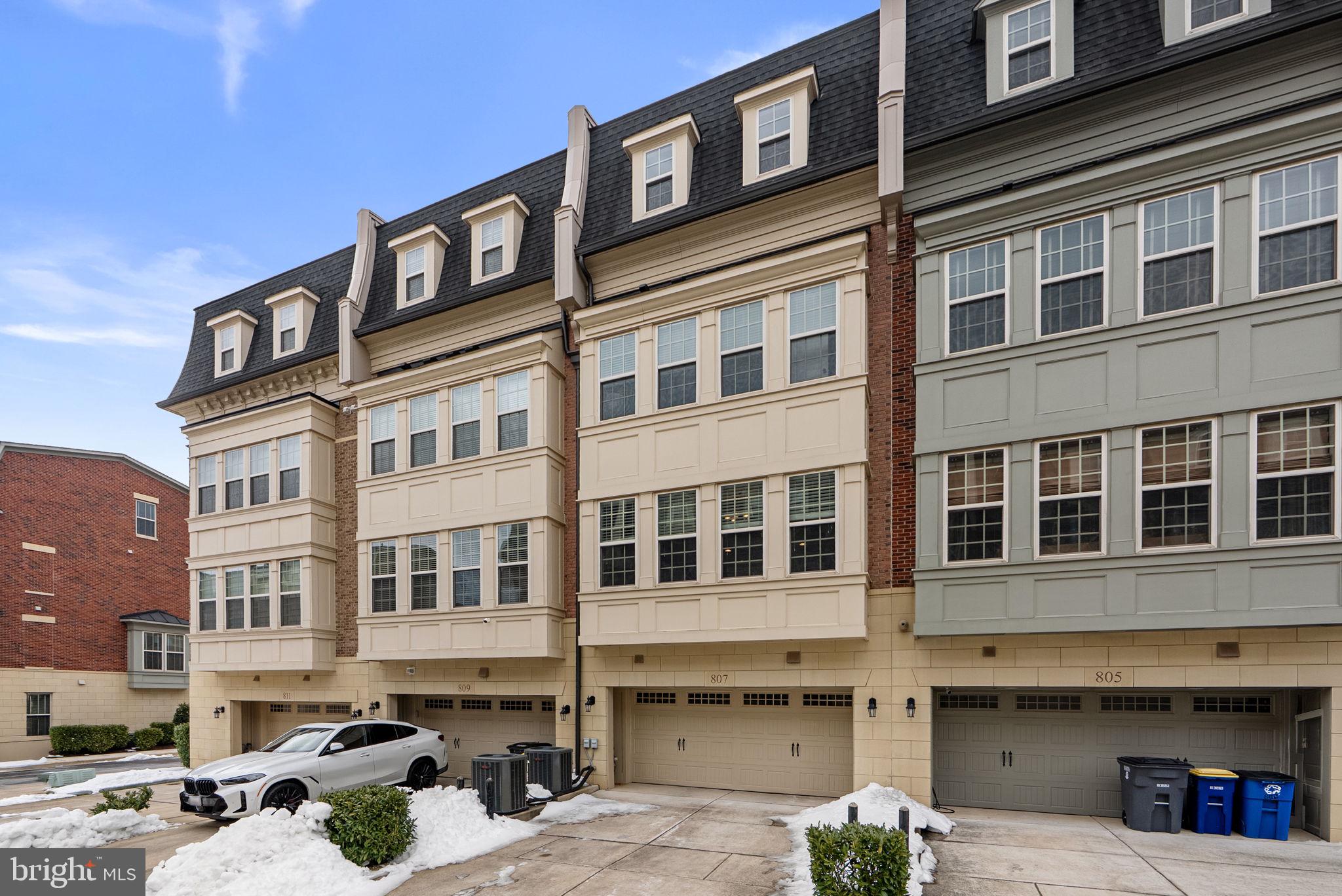 POTOMAC OVERLOOK CONDO - Residential